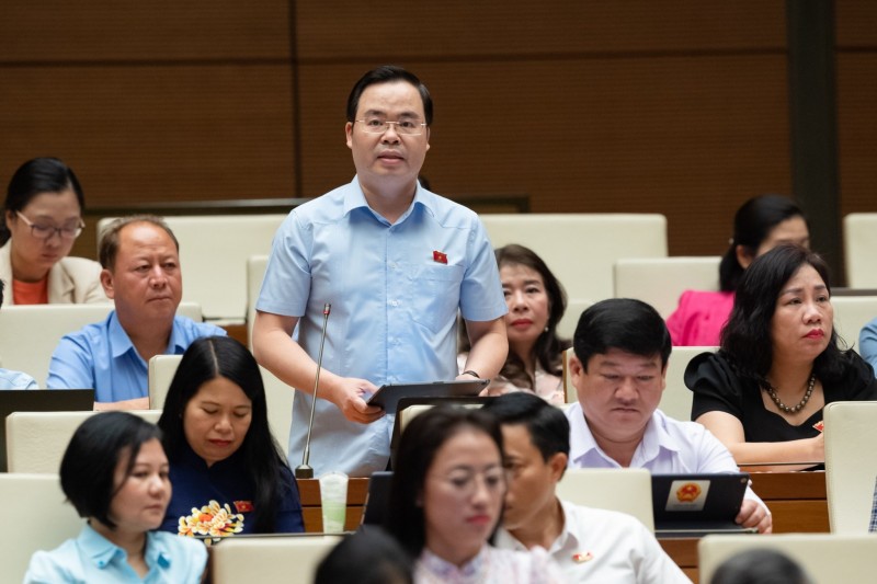 Đại biểu Quốc hội: "Cơ sở xác định giá đất tiệm cận giá thị trường vẫn mơ hồ" Đại biểu Quốc hội: "Cơ sở xác định giá đất tiệm cận giá thị trường vẫn mơ hồ"