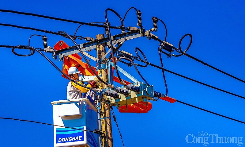 Bản tin tiết kiệm điện ngày 15/7: Người dân các tỉnh phía Nam tiết kiệm điện hiệu quả, giải pháp linh hoạt