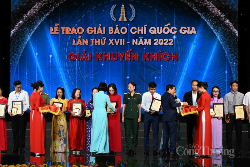 Báo Công Thương đoạt giải Khuyến khích Giải báo chí quốc gia lần thứ XVII Báo Công Thương đoạt giải Khuyến khích Giải báo chí quốc gia lần thứ XVII
