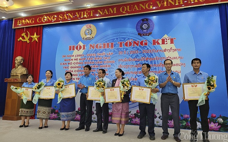 Công đoàn Công Thương Việt Nam tổng kết 20 năm hợp tác đào tạo nghiệp vụ Công đoàn cho cán bộ Lào Công đoàn Công Thương Việt Nam tổng kết 20 năm hợp tác đào tạo nghiệp vụ Công đoàn cho cán bộ Lào