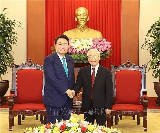 Tổng Bí thư Nguyễn Phú Trọng tiếp Tổng thống Hàn Quốc Yoon Suk Yeol đang có chuyến thăm cấp Nhà nước tới Việt Nam Tổng Bí thư Nguyễn Phú Trọng tiếp Tổng thống Hàn Quốc Yoon Suk Yeol đang có chuyến thăm cấp Nhà nước tới Việt Nam