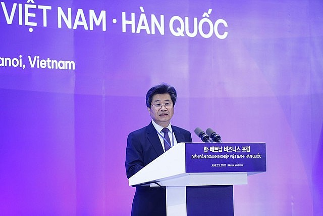 Ông Đỗ Nhất Hoàng, Cục trưởng Cục Đầu tư nước ngoài phát biểu tại Diễn đàn Doanh nghiệp Việt Nam - Hàn Quốc (chiều 23/6) Ông Đỗ Nhất Hoàng, Cục trưởng Cục Đầu tư nước ngoài phát biểu tại Diễn đàn Doanh nghiệp Việt Nam - Hàn Quốc (chiều 23/6)