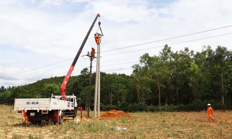 Tỉnh Quảng Bình: Ngành điện góp phần phát triển du lịch thị trấn Phong Nha