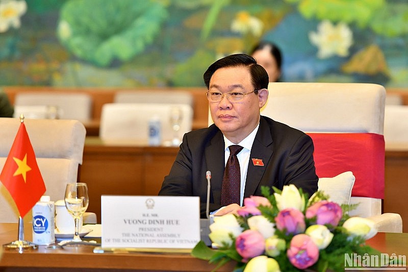 Chủ tịch Quốc hội Vương Đình Huệ phát biểu tại buổi hội đàm. Chủ tịch Quốc hội Vương Đình Huệ phát biểu tại buổi hội đàm.