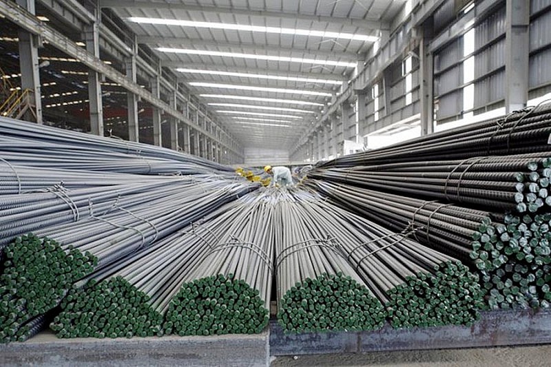 Giá thép hôm nay ngày 4/7/2023: Giá thép giảm, thép trong nước chịu áp lực lớn từ thép Trung Quốc