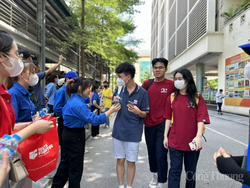 Thí sinh nhận xét gì về đề thi môn khoa học xã hội và khoa học tự nhiên? Thí sinh nhận xét gì về đề thi môn khoa học xã hội và khoa học tự nhiên?