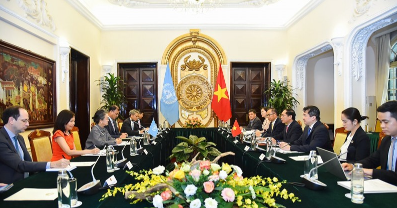 Bộ trưởng Ngoại giao Bùi Thanh Sơn đón, hội đàm với Phó Tổng thư ký Liên hợp quốc Armida Salsiah Alisjahbana