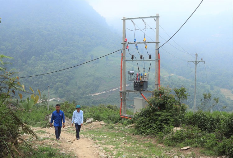 “Sức bật” Bản Giàng “Sức bật” Bản Giàng