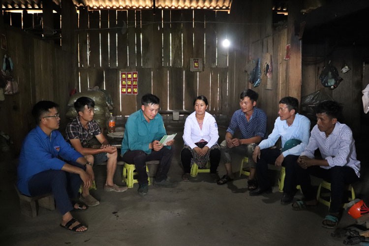 “Sức bật” Bản Giàng “Sức bật” Bản Giàng