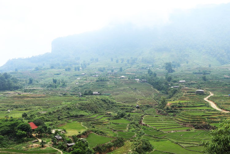 “Sức bật” Bản Giàng “Sức bật” Bản Giàng