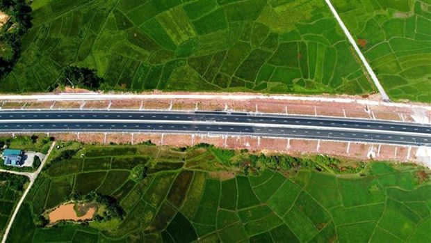 Du lich Quang Ninh tich cuc chuyen doi