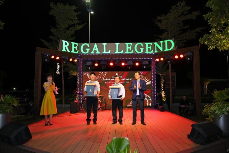 100% giỏ hàng đặc biệt thuộc dự án Regal Legend của chủ đầu tư Regal Group được chốt nhanh chóng trong vòng 1 giờ mang về doanh số hơn 160 tỷ đồng tại sự kiện Kiến tạo đô thị biển quốc tế vừa qua. 100% giỏ hàng đặc biệt thuộc dự án Regal Legend của chủ đầu tư Regal Group được chốt nhanh chóng trong vòng 1 giờ mang về doanh số hơn 160 tỷ đồng tại sự kiện Kiến tạo đô thị biển quốc tế vừa qua.