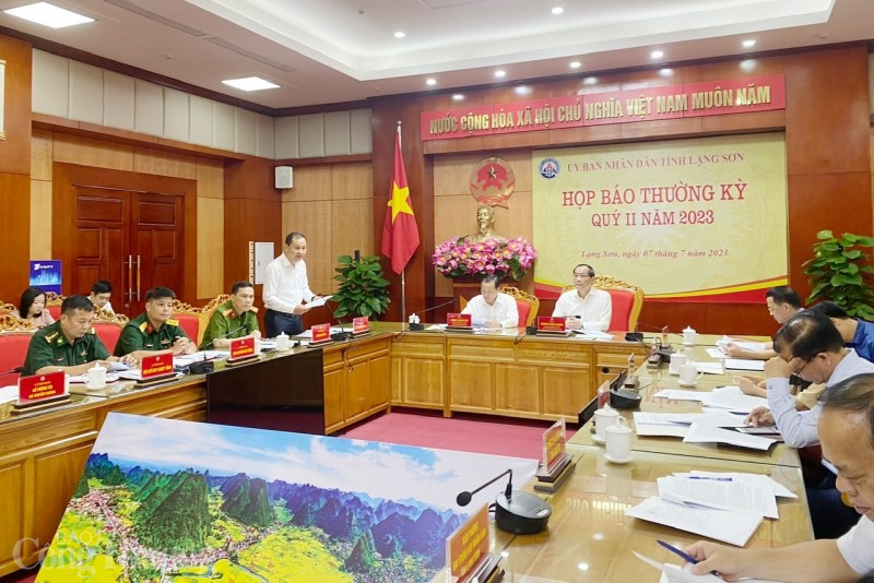 Kim ngạch xuất nhập khẩu qua Lạng Sơn ước đạt hơn 2,2 tỷ USD trong 6 tháng