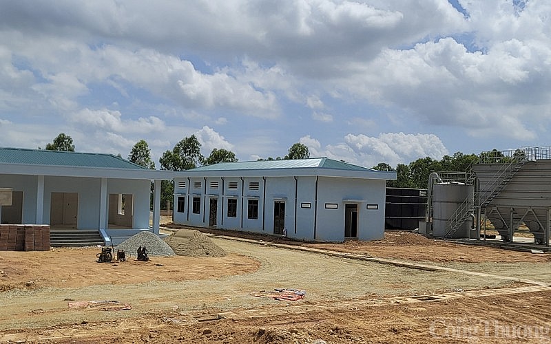 Nhà xử lý dự án công trình hệ thống cấp nước sinh hoạt vùng Trà Sơn thi công dở dang. Nhà xử lý dự án công trình hệ thống cấp nước sinh hoạt vùng Trà Sơn thi công dở dang.