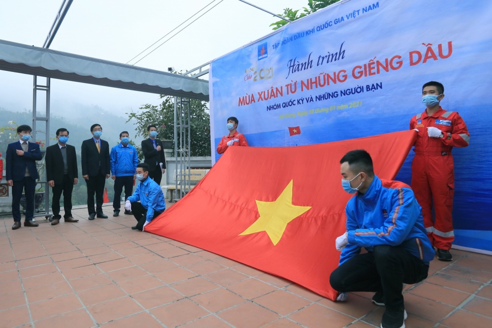 Từ văn hóa dân tộc đến văn hóa dầu khí Từ văn hóa dân tộc đến văn hóa dầu khí