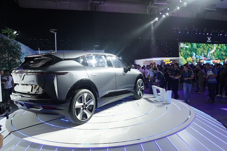 Triển lãm “VinFast - Vì tương lai xanh”: VinFast ra mắt ô tô điện VF 3, VF 6, VF 7 và xe đạp điện Triển lãm “VinFast - Vì tương lai xanh”: VinFast ra mắt ô tô điện VF 3, VF 6, VF 7 và xe đạp điện