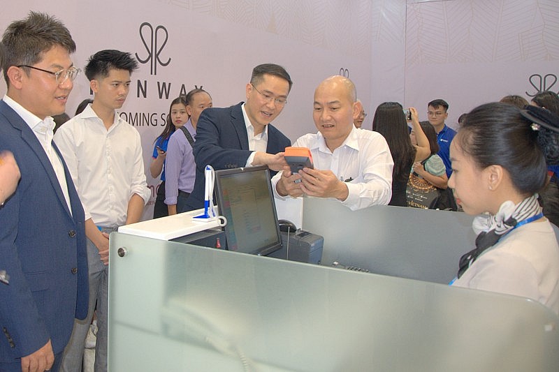 TP. Hồ Chí Minh phát động chuỗi sự kiện hưởng ứng mùa mua sắm - Shopping Season năm 2023 TP. Hồ Chí Minh phát động chuỗi sự kiện hưởng ứng mùa mua sắm Shopping Season năm 2023