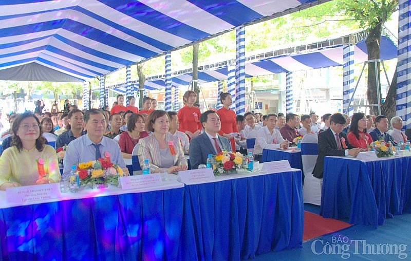 Đại học Công Thương TP. Hồ Chí Minh cần tăng cường đầu tư phát triển các ngành trọng điểm của Trường