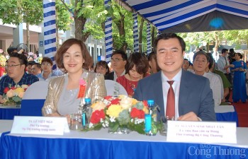 Thứ trưởng Nguyễn Sinh Nhật Tân dự lễ công bố và trao quyết định thành lập Trường Đại học Công Thương TP.HCM