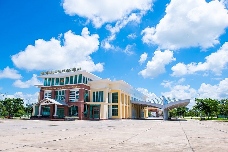 Ngày này năm xưa 9/7: Cửa khẩu Bình Hiệp được phép làm thủ tục xuất, nhập khẩu hàng hóa chính ngạch