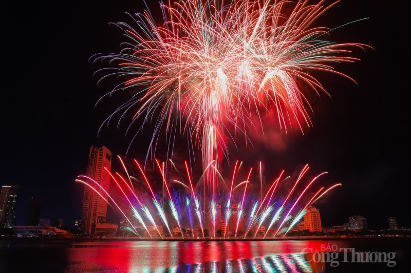 Mãn nhãn đêm chung kết Lễ hội pháo hoa quốc tế Đà Nẵng 2023