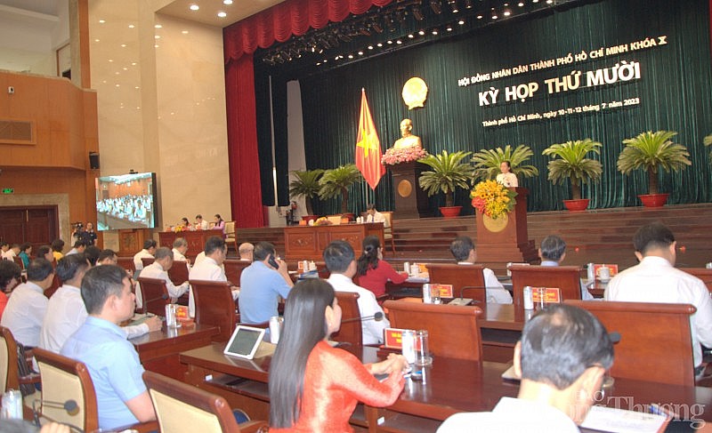 Kỳ họp thứ 10 của HĐND TP. Hồ Chí Minh khóa X bàn nhiều quyết sách quan trọng