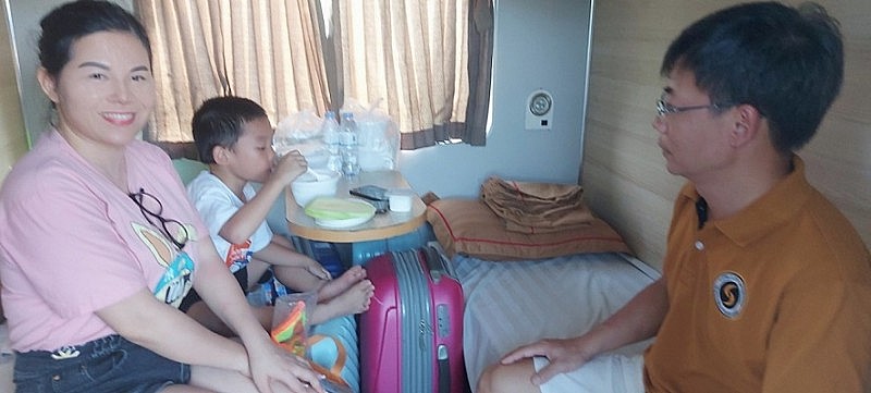 Ngỡ ngàng khi đi tua du lịch từ tàu QB4 Ngỡ ngàng khi đi tua du lịch từ tàu QB4