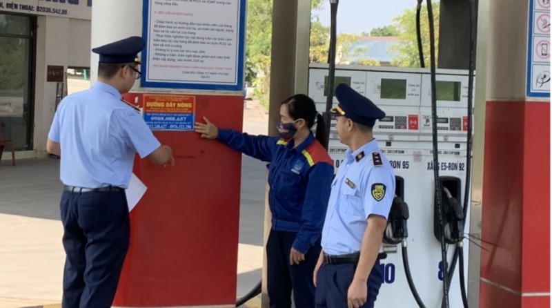 Đội quản lý thị trường số 7 - Cục Quản lý thị trường tỉnh Quảng Ninh kiểm tra tại các cơ sở kinh doanh xăng dầu Đội quản lý thị trường số 7 - Cục Quản lý thị trường tỉnh Quảng Ninh kiểm tra tại các cơ sở kinh doanh xăng dầu