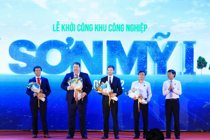 Kho cảng LNG Sơn Mỹ hơn 1,3 tỷ USD của PV GAS được chấp thuận chủ trương đầu tư Kho cảng LNG Sơn Mỹ hơn 1,3 tỷ USD của PV GAS được chấp thuận chủ trương đầu tư