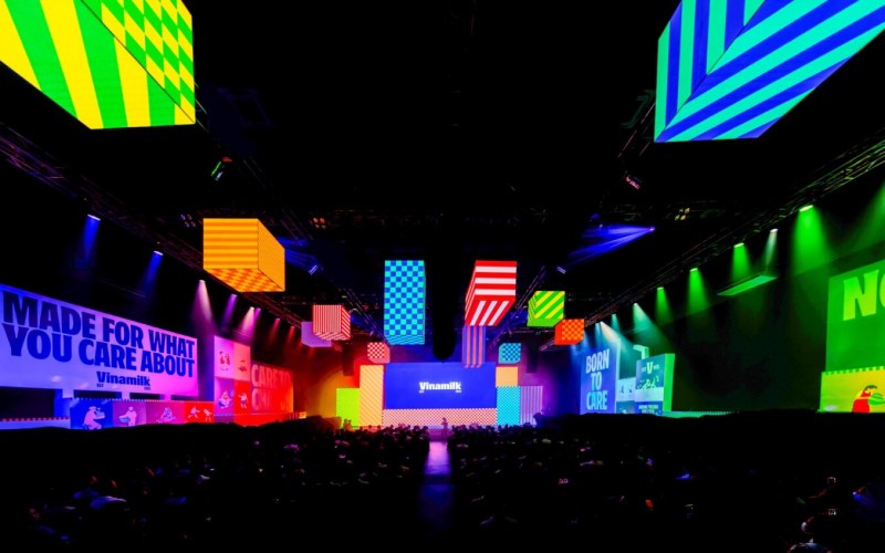 Sự kiện công bố bộ nhận diện thương hiệu mới của Vinamilk hôm 6/7. Sự kiện công bố bộ nhận diện thương hiệu mới của Vinamilk hôm 6/7.