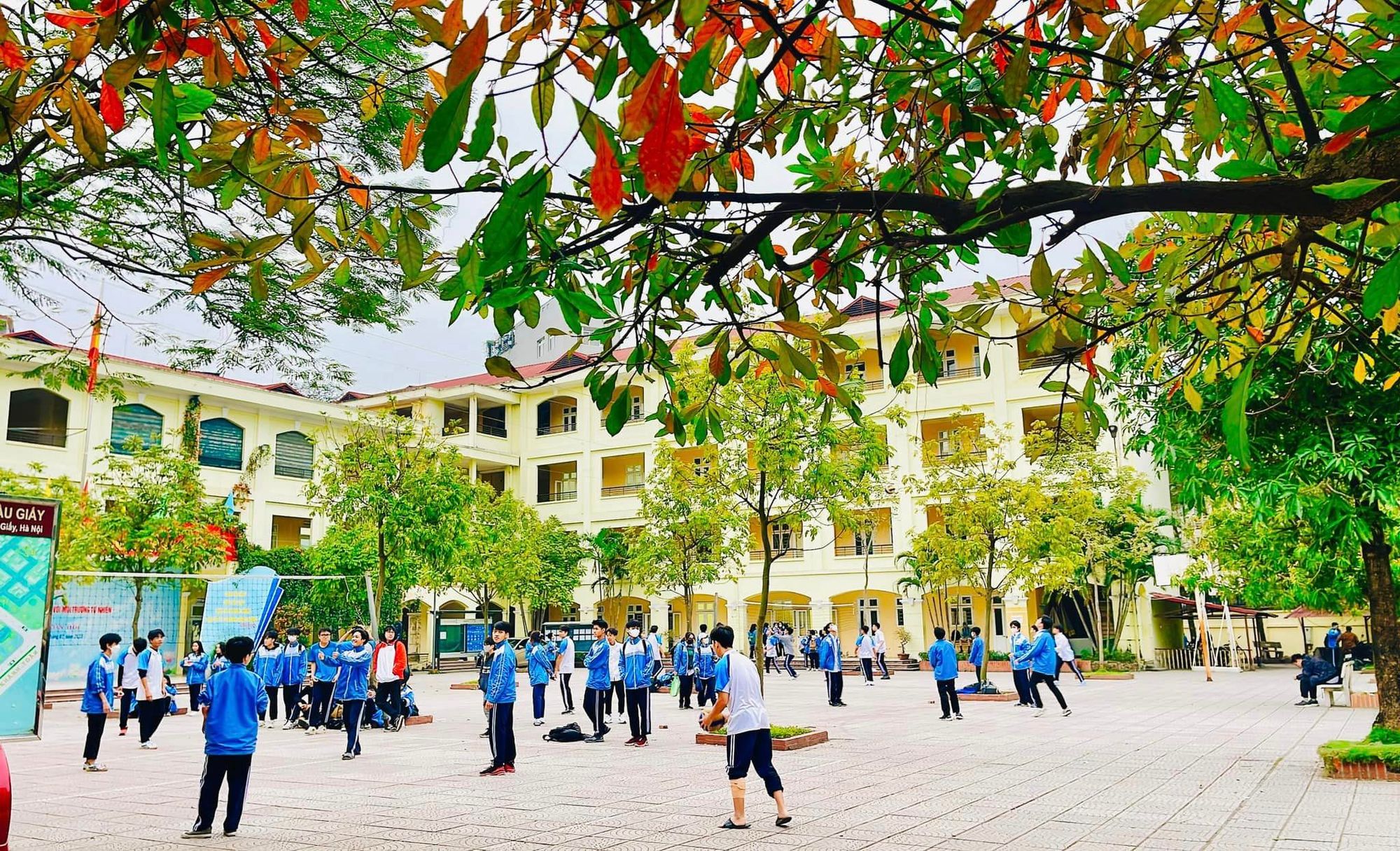 Điểm chuẩn trúng tuyển bổ sung vào lớp 10 công lập, lớp 10 chuyên Hà Nội - Ảnh 3. Điểm chuẩn trúng tuyển bổ sung vào lớp 10 công lập, lớp 10 chuyên Hà Nội - Ảnh 3.
