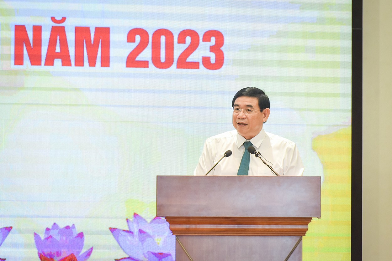 Lãnh đạo các ngân hàng nói gì về nợ xấu, tín dụng cho bất động sản?