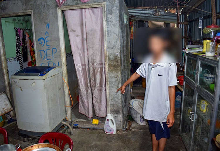 An Giang: Tạm giữ hình sự đối tượng bạo hành con riêng của vợ An Giang: Tạm giữ hình sự đối tượng bạo hành con riêng của vợ