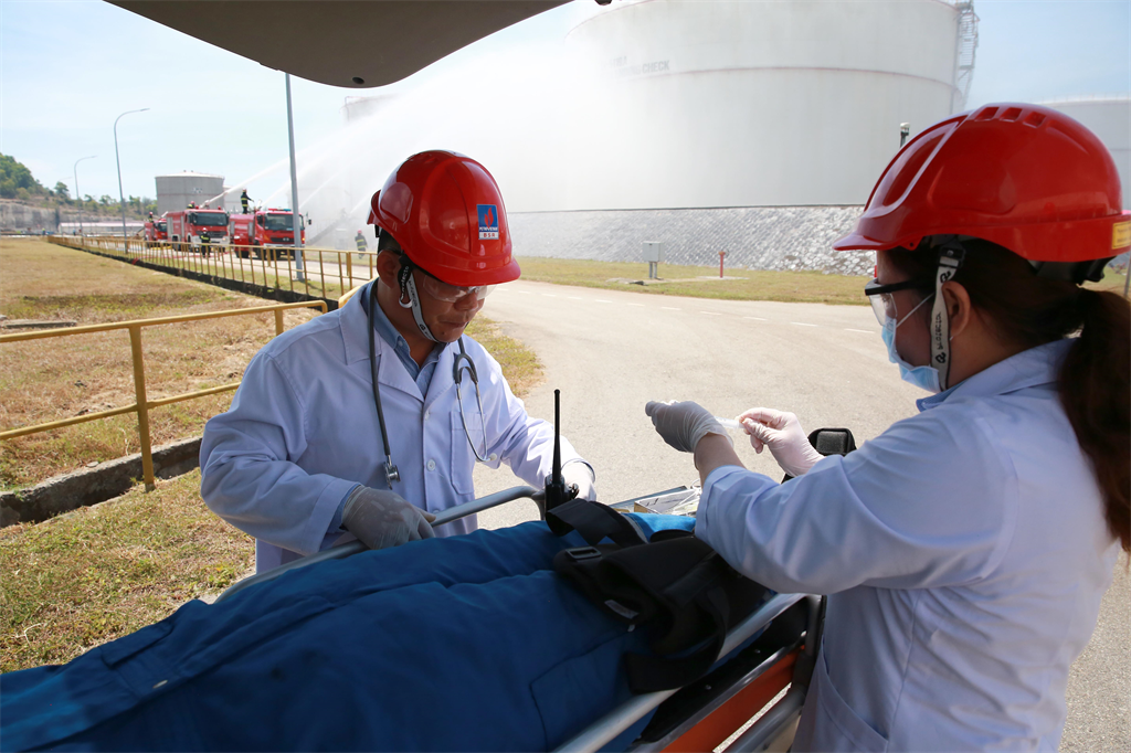 Đoàn công tác Bộ Công an làm việc tại NMLD Dung Quất về công tác phòng cháy chữa cháy Đoàn công tác Bộ Công an làm việc tại NMLD Dung Quất về công tác phòng cháy chữa cháy