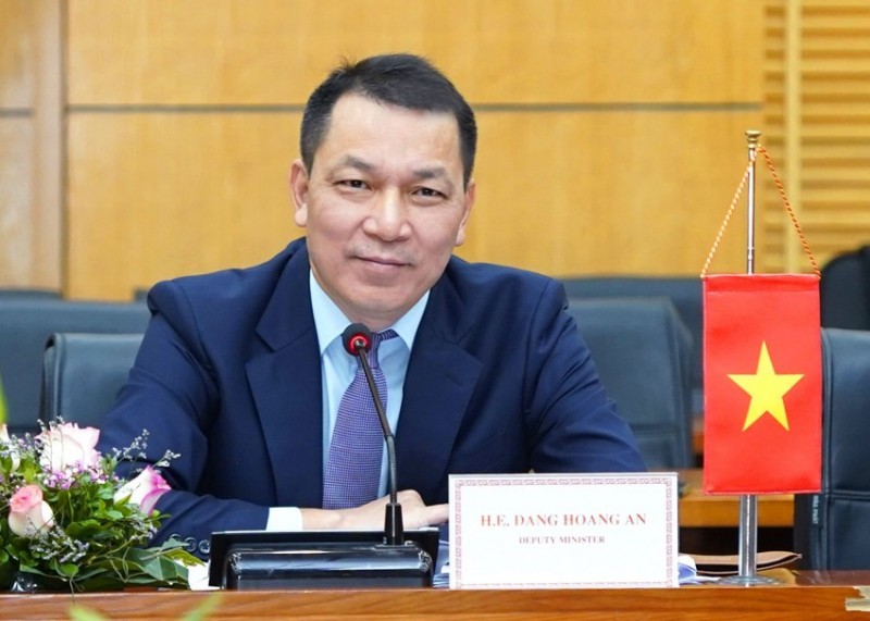 Thủ tướng điều động, bổ nhiệm Thứ trưởng Đặng Hoàng An giữ chức Chủ tịch Tập đoàn Điện lực Việt Nam Thủ tướng điều động, bổ nhiệm Thứ trưởng Đặng Hoàng An giữ chức Chủ tịch Tập đoàn Điện lực Việt Nam