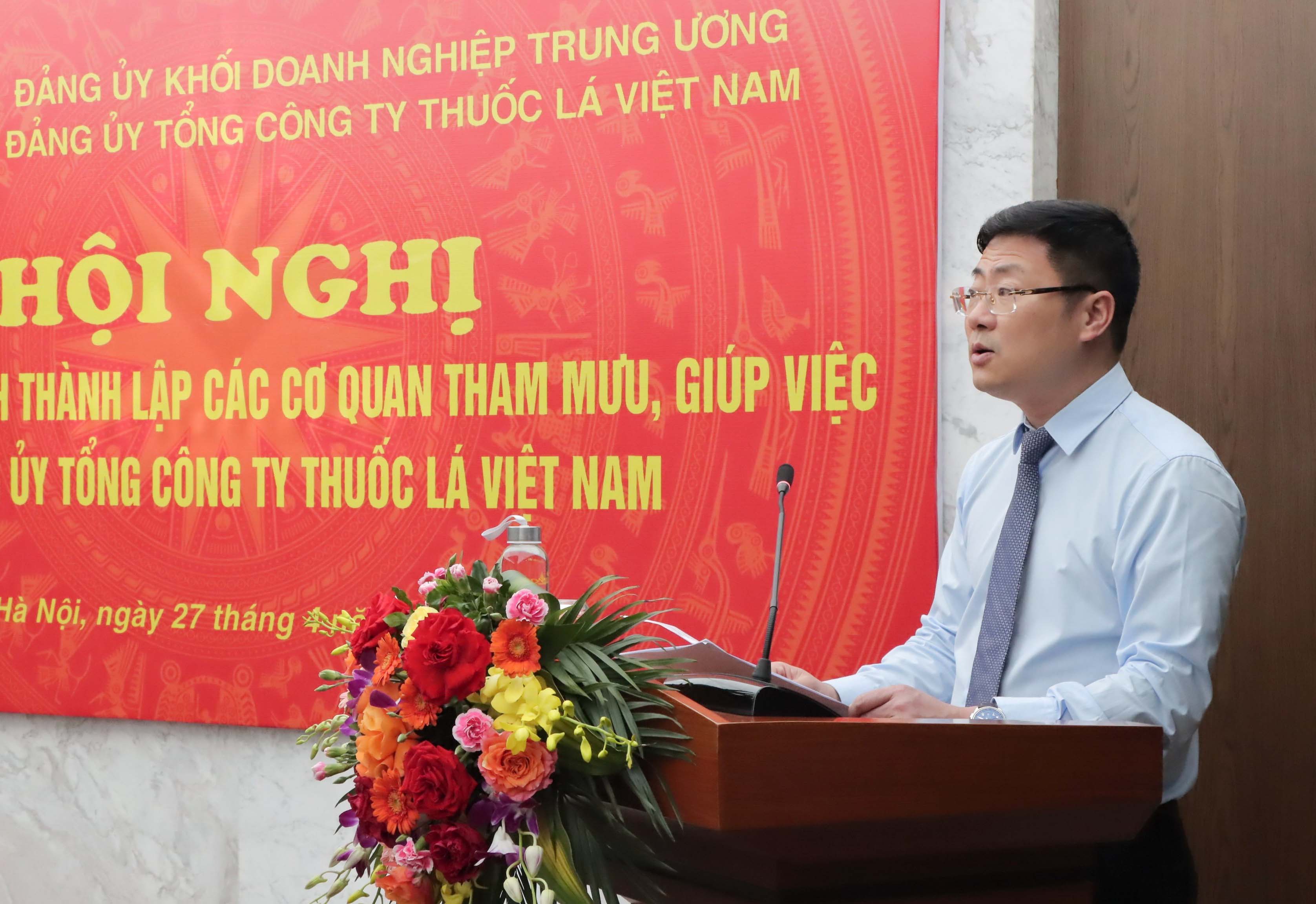 Thành lập các cơ quan tham mưu, giúp việc của Đảng ủy Tổng công ty Thuốc lá Việt Nam Thành lập các cơ quan tham mưu, giúp việc của Đảng ủy Tổng công ty Thuốc lá Việt Nam