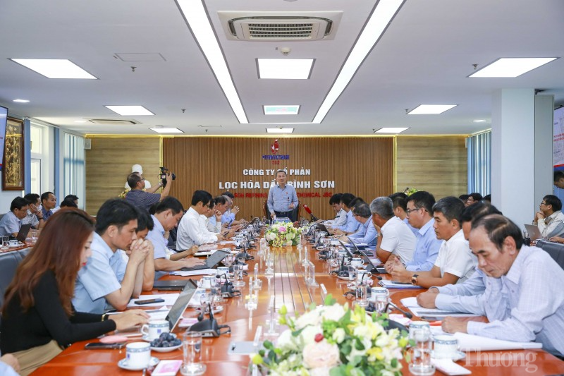 Bài 1: Cảm xúc đặc biệt về nhà máy lọc dầu đầu tiên của Việt Nam Bài 1: Cảm xúc đặc biệt về nhà máy lọc dầu đầu tiên của Việt Nam