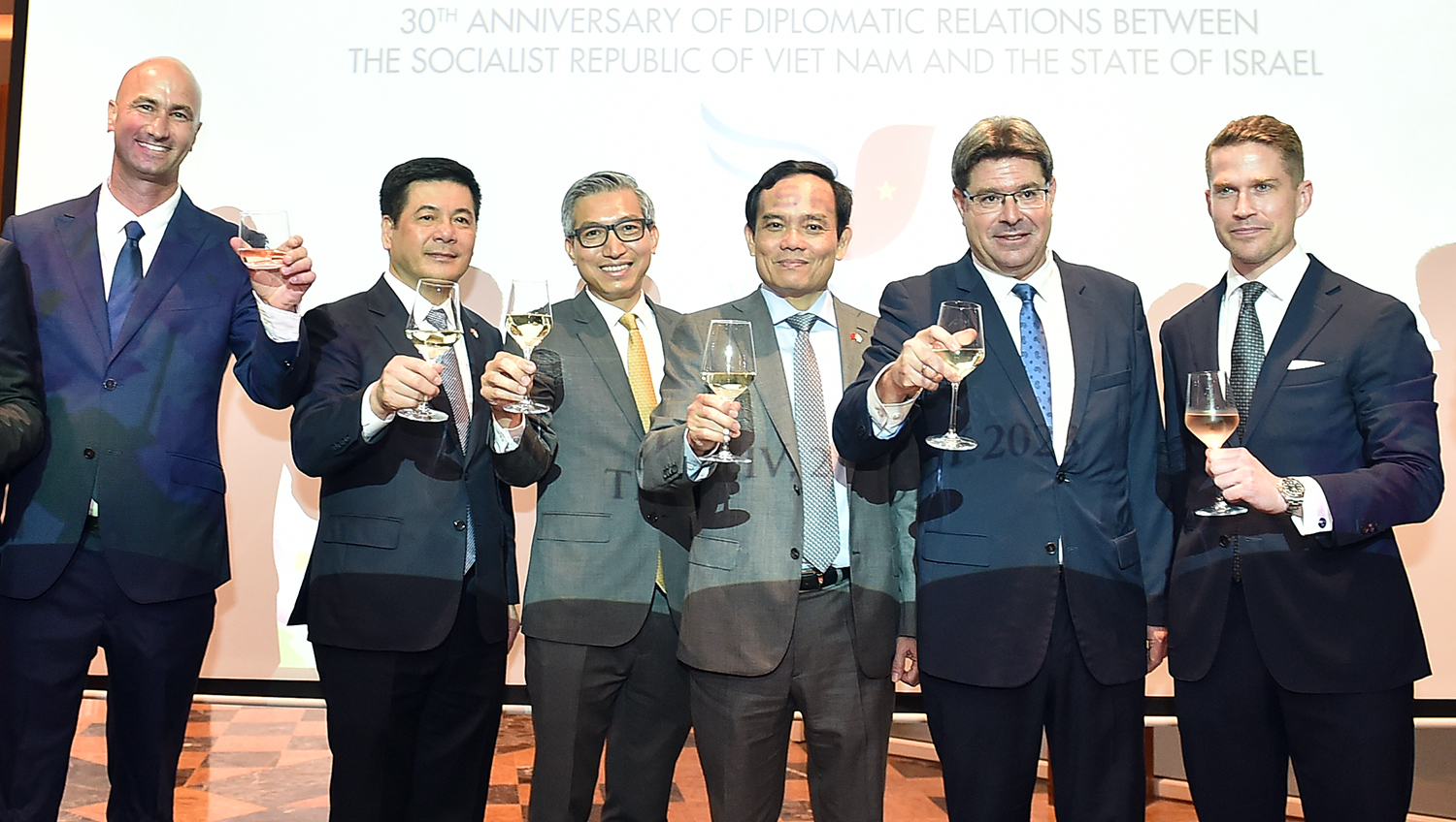 Kỷ niệm 30 năm thiết lập quan hệ ngoại giao Việt Nam-Israel - Ảnh 2. Kỷ niệm 30 năm thiết lập quan hệ ngoại giao Việt Nam-Israel - Ảnh 2.