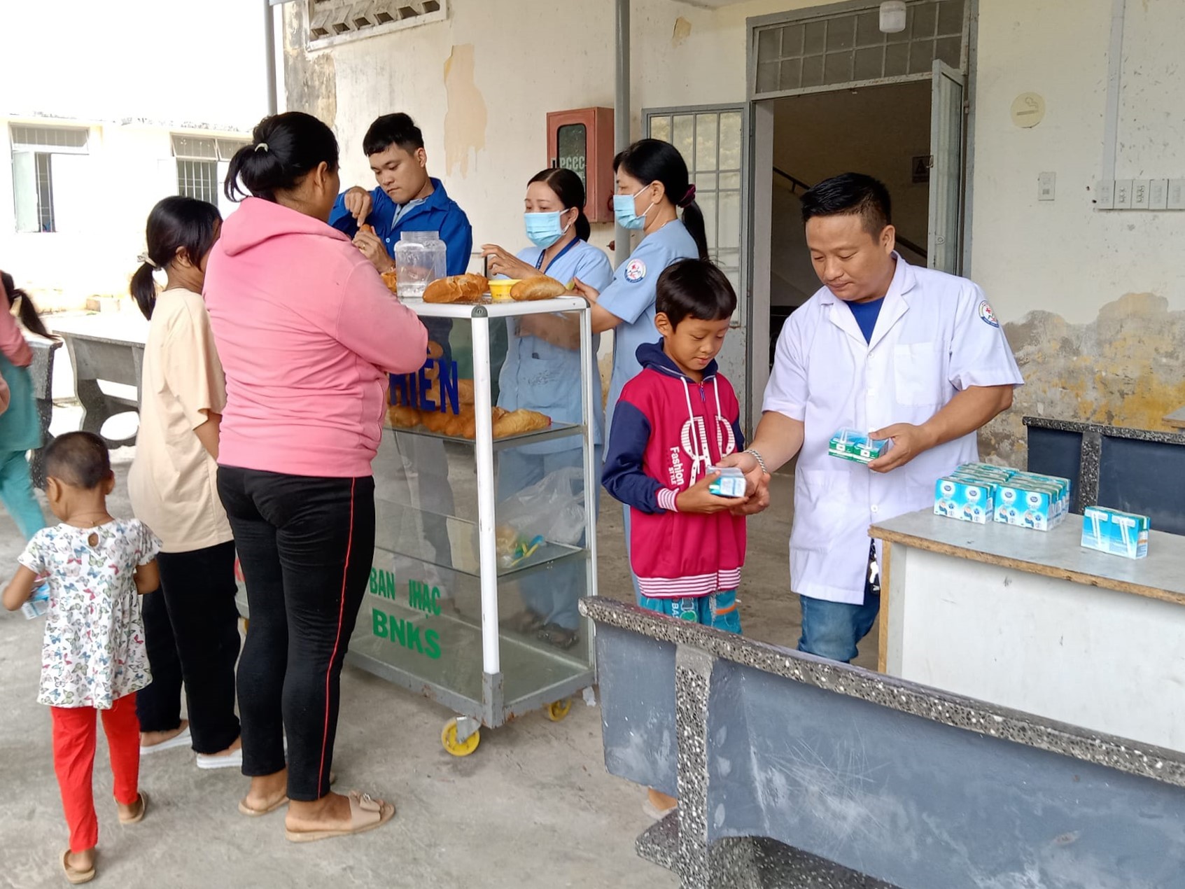 anh Nguyễn Văn Cường (huyện Khánh Sơn, tỉnh Khánh Hòa) anh Nguyễn Văn Cường (huyện Khánh Sơn, tỉnh Khánh Hòa)