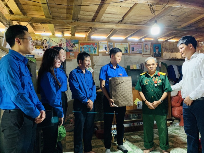 Chủ động nâng cao vai trò của tổ chức đoàn trong bảo vệ nền tư tưởng của Đảng Chủ động nâng cao vai trò của tổ chức đoàn trong bảo vệ nền tư tưởng của Đảng