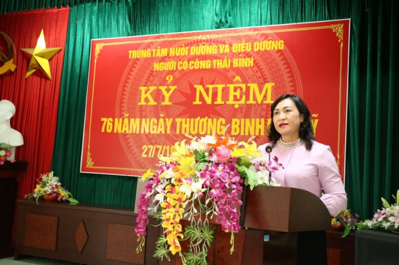 Đất nước mãi nhớ ghi những người anh hùng ngành Công Thương Đất nước mãi nhớ ghi những người anh hùng ngành Công Thương