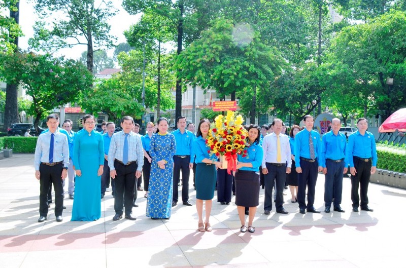 Công đoàn Khối doanh nghiệp Thương mại Trung ương tại TP. HCM hội nghị thường trực Đảng ủy Khối trước Đại hội VII Công đoàn Khối doanh nghiệp Thương mại Trung ương tại TP. HCM hội nghị thường trực Đảng ủy Khối trước Đại hội VII