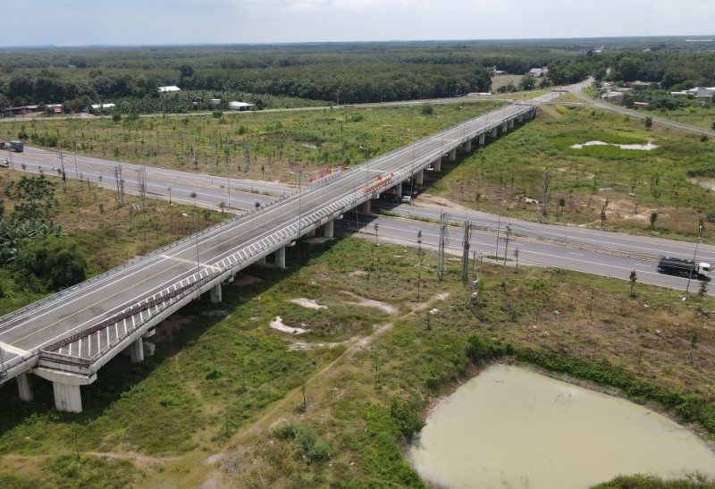 Khởi công xây dựng đường Hồ Chí Minh đoạn Chơn Thành - Đức Hòa vào quý IV/2023 Khởi công xây dựng đường Hồ Chí Minh đoạn Chơn Thành - Đức Hòa vào quý IV/2023