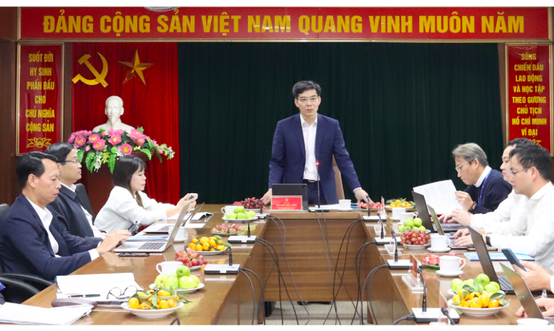 EVN tích cực thực hiện Nghị quyết 35 - NQ/TW về bảo vệ nền tảng tư tưởng của Đảng EVN tích cực thực hiện Nghị quyết 35 - NQ/TW về bảo vệ nền tảng tư tưởng của Đảng