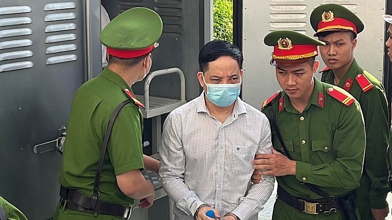 Vụ “Chuyến bay giải cứu”: Dư luận mong chờ những bản án nghiêm minh, đúng người đúng tội và nhân văn Vụ “Chuyến bay giải cứu”: Dư luận mong chờ những bản án nghiêm minh, đúng người đúng tội và nhân văn