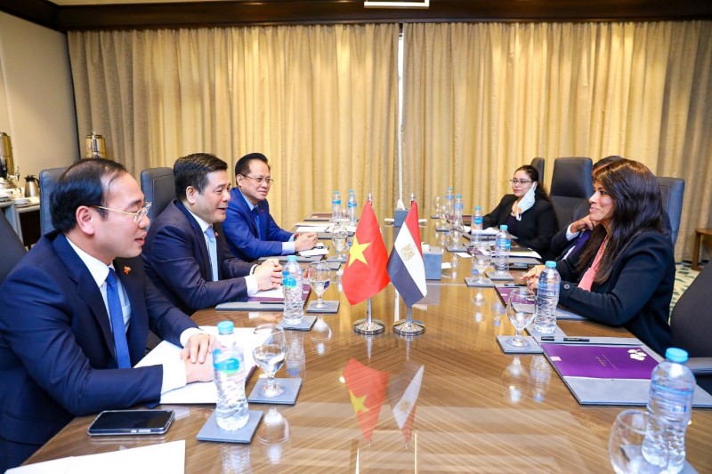 Bộ trưởng Nguyễn Hồng Diên tiếp và làm việc với Bộ trưởng Bộ Hợp tác quốc tế Ai Cập Bộ trưởng Nguyễn Hồng Diên tiếp và làm việc với Bộ trưởng Bộ Hợp tác quốc tế Ai Cập