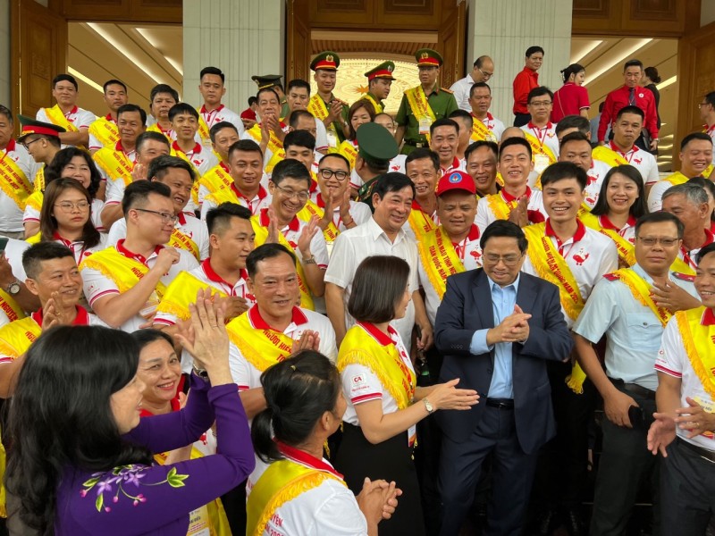 Thủ tướng Chính phủ gặp mặt 100 người hiến máu tiêu biểu toàn quốc năm 2023 Thủ tướng Chính phủ gặp mặt 100 người hiến máu tiêu biểu toàn quốc năm 2023