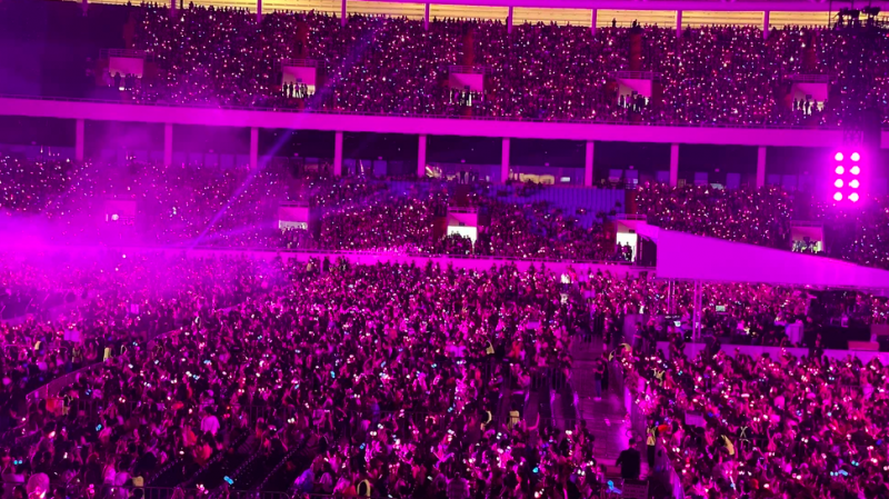 Khán giả đổ xô săn lùng vé concert BlackPink đêm thứ 2: Cẩn thận với vé giả, vé giá rẻ Khán giả đổ xô săn lùng vé concert BlackPink đêm thứ 2: Cẩn thận với vé giả, vé giá rẻ