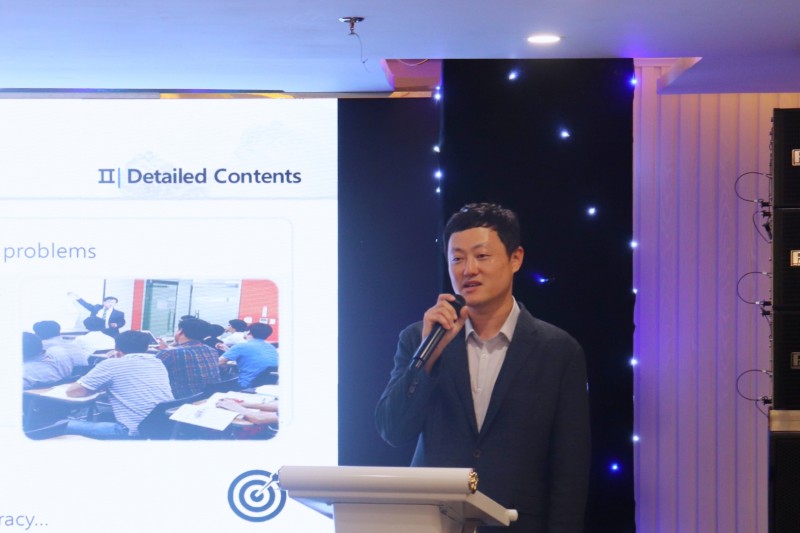 Ông Lee Jun Ho - Giám đốc Trung tâm VITASK phát biểu khai mạc Hội thảo Ông Lee Jun Ho - Giám đốc Trung tâm VITASK phát biểu khai mạc Hội thảo