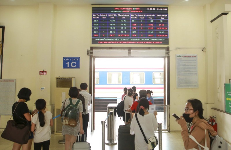 Đường sắt chạy nhiều tàu khách phía Bắc dịp nghỉ lễ Quốc khánh 2/9 Đường sắt chạy nhiều tàu khách phía Bắc dịp nghỉ lễ Quốc khánh 2/9